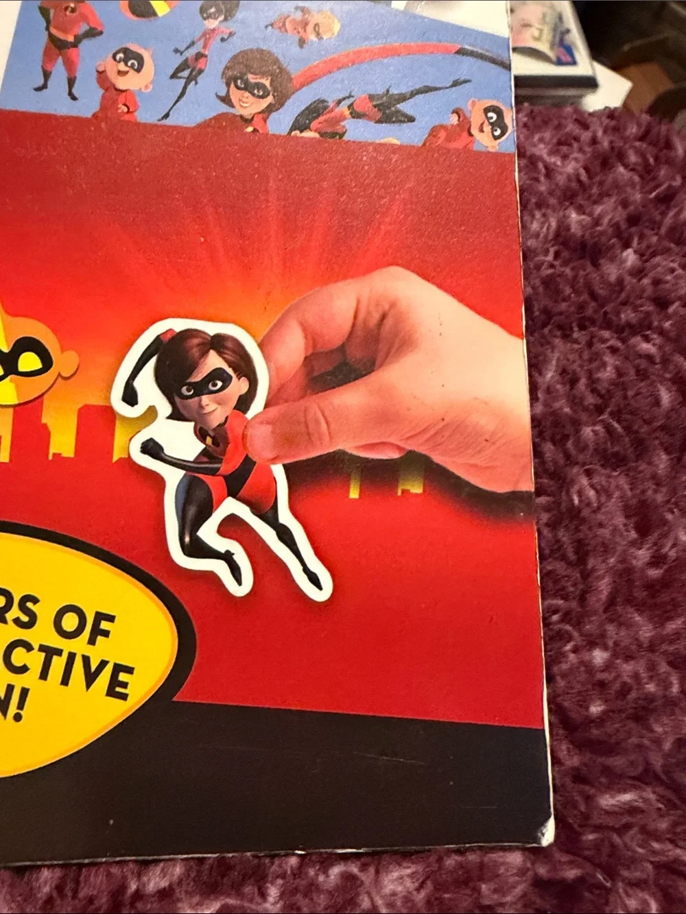 Disney Pixar Incredibles 2- Play Scenes! Over 1,000 reusable Stickers!XL 14”x10”